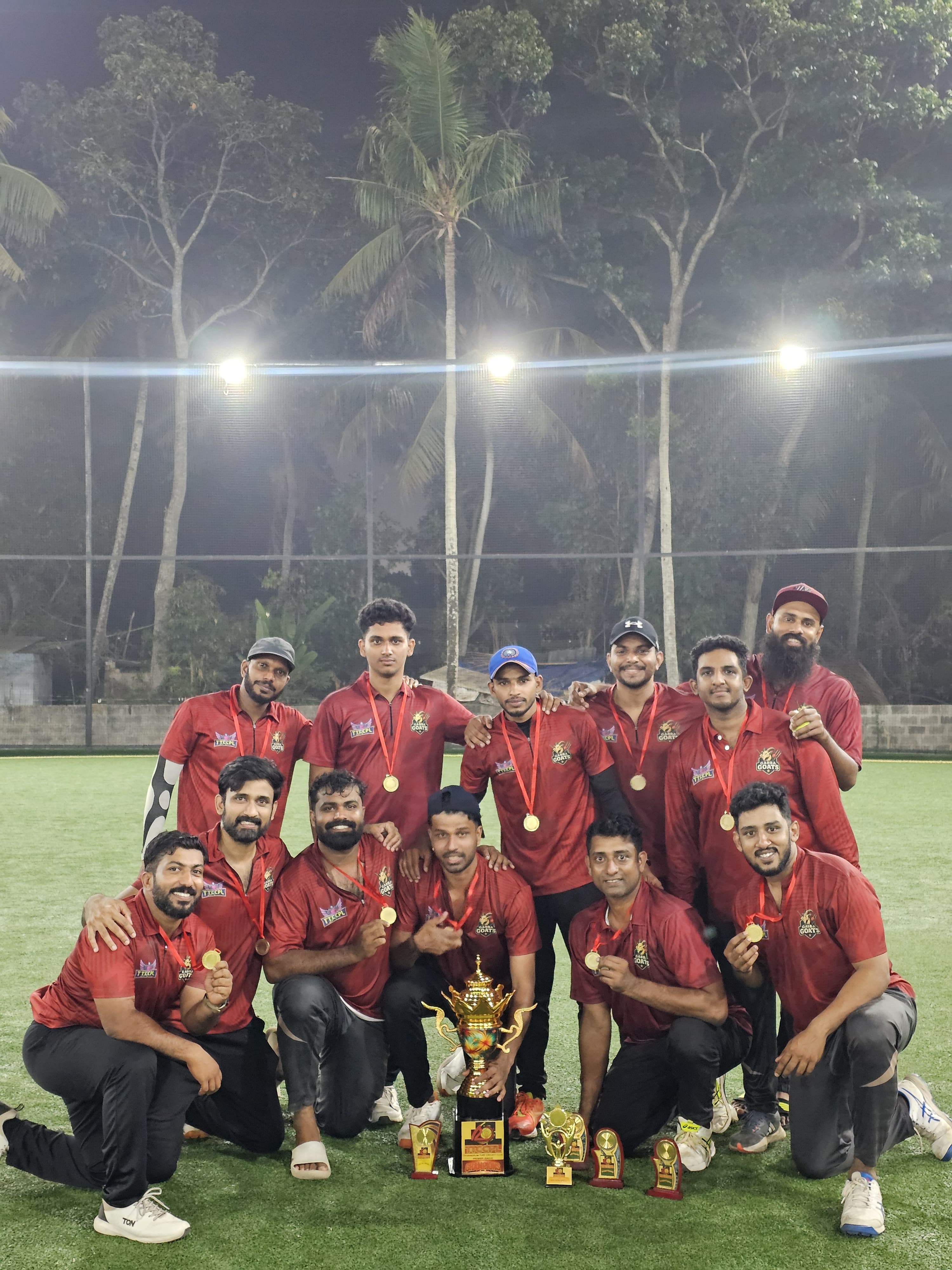 001 Gabba - Champions